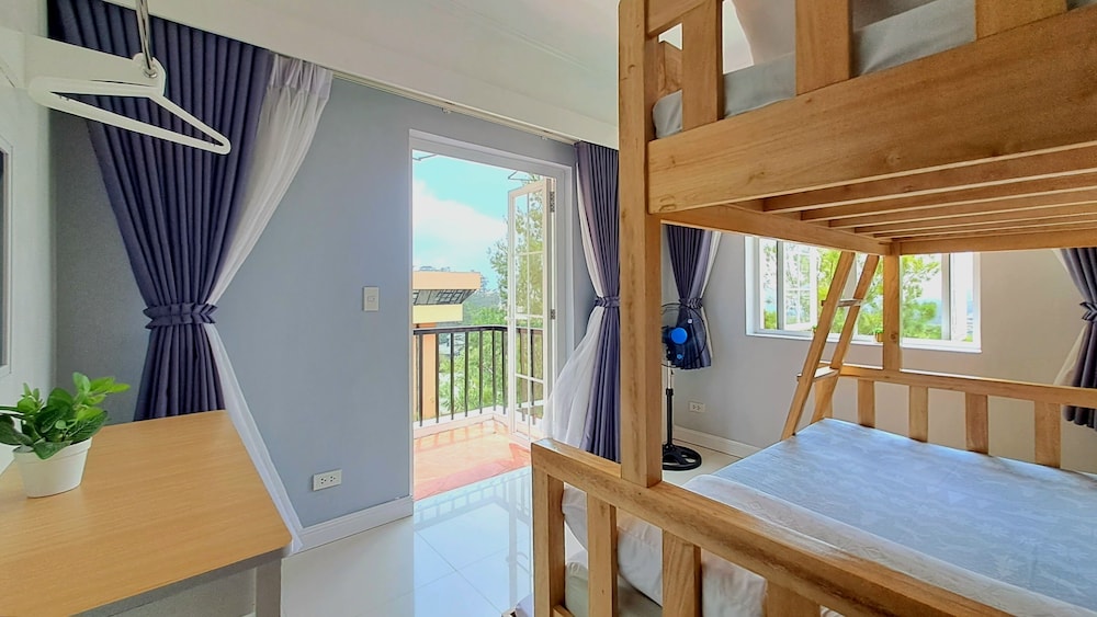 Luxury Apartment, 3 Bedrooms - Photo 29