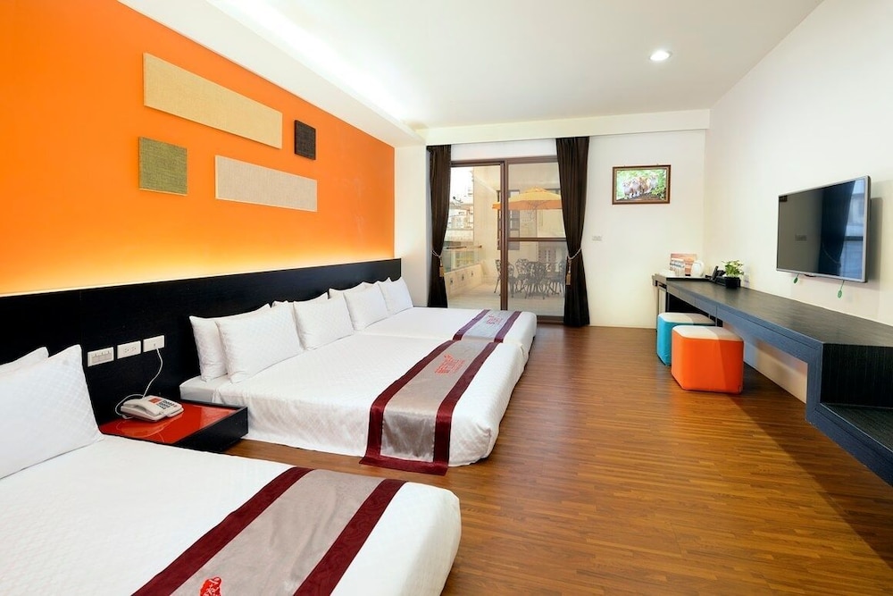 Family Room, Lanai photo 3