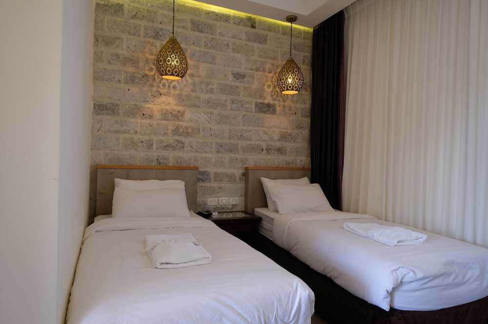 Standard Twin Room photo 3