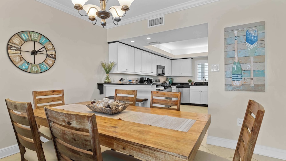 Condo, Multiple Beds, Balcony, Ocean View (Shipwatch Surf & Yacht Club D502) photo 2
