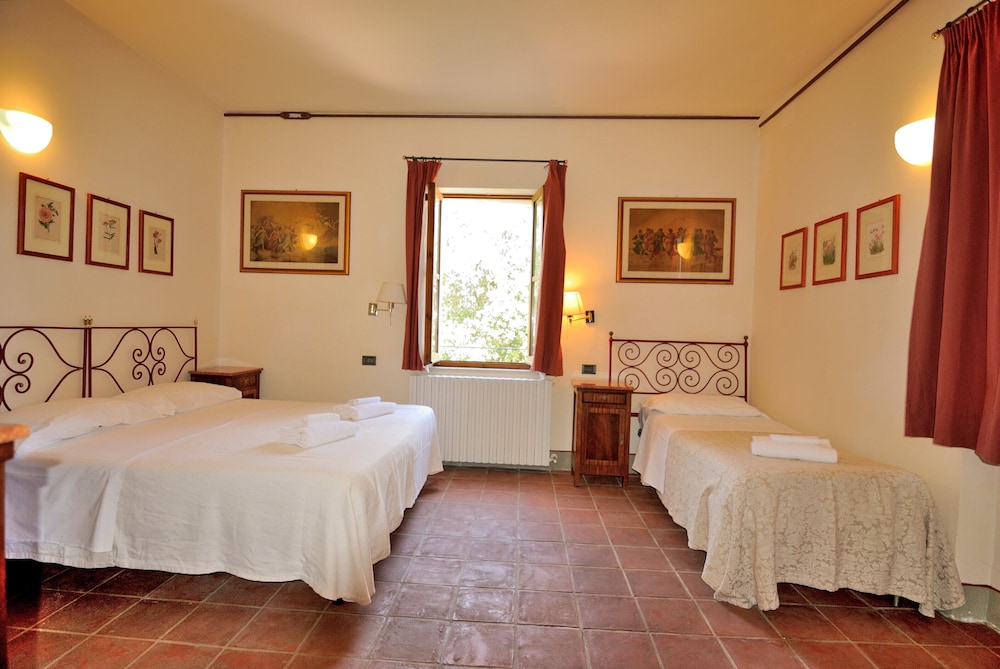Three-Room Apartment (5P) photo 3