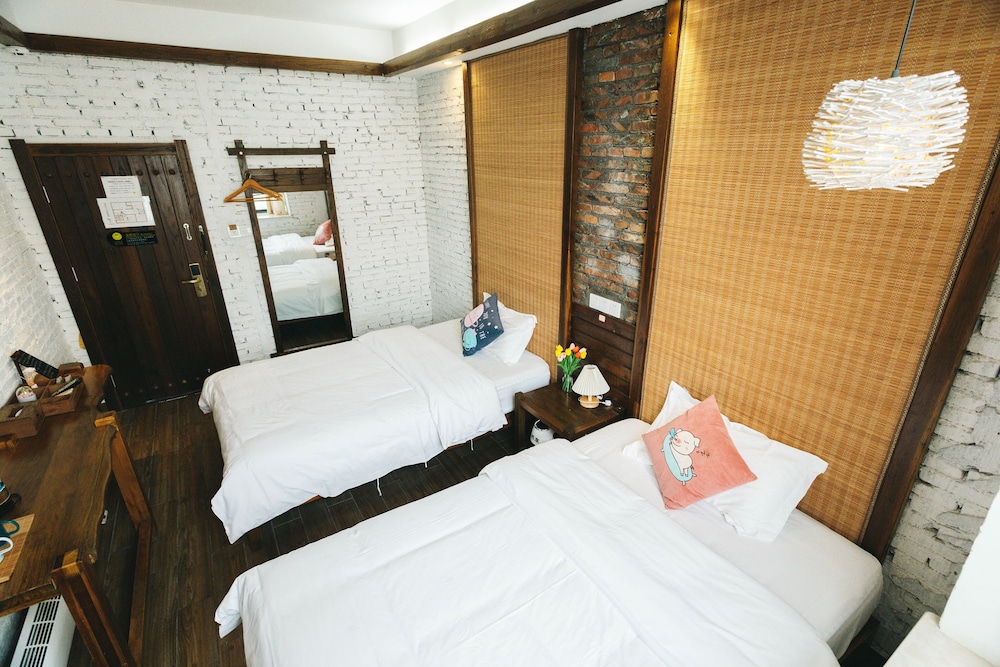 Deluxe Twin Room photo 2