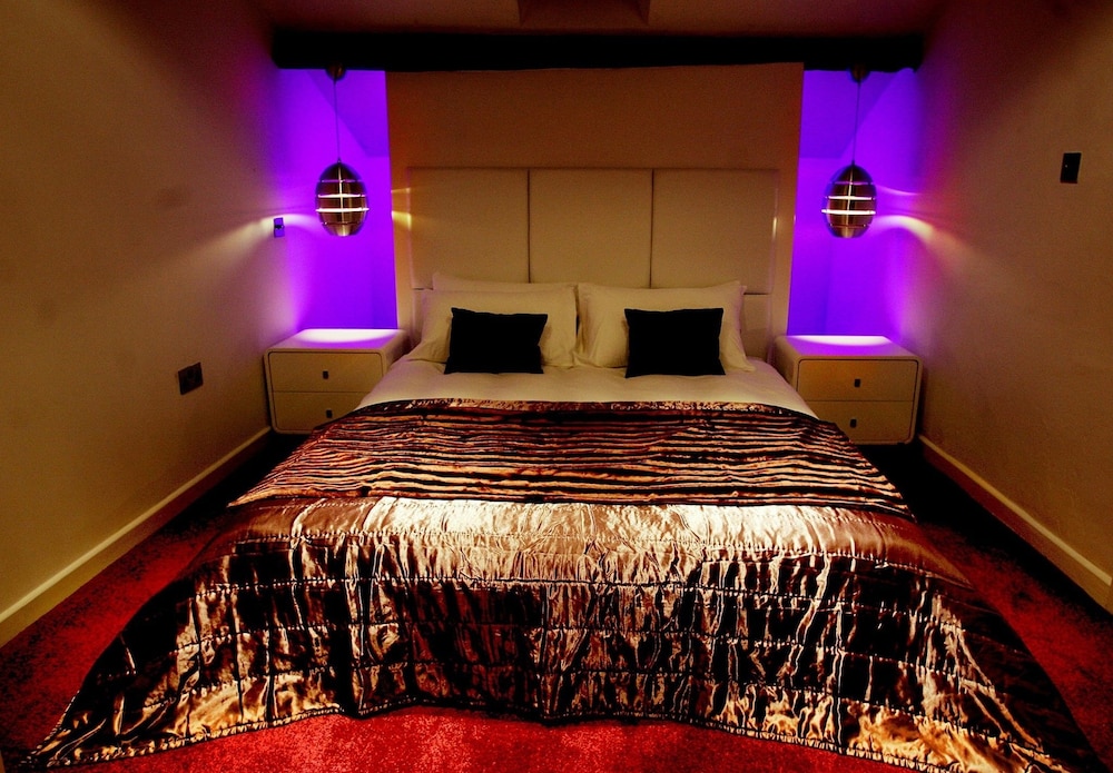 Suite, 3 Bedrooms