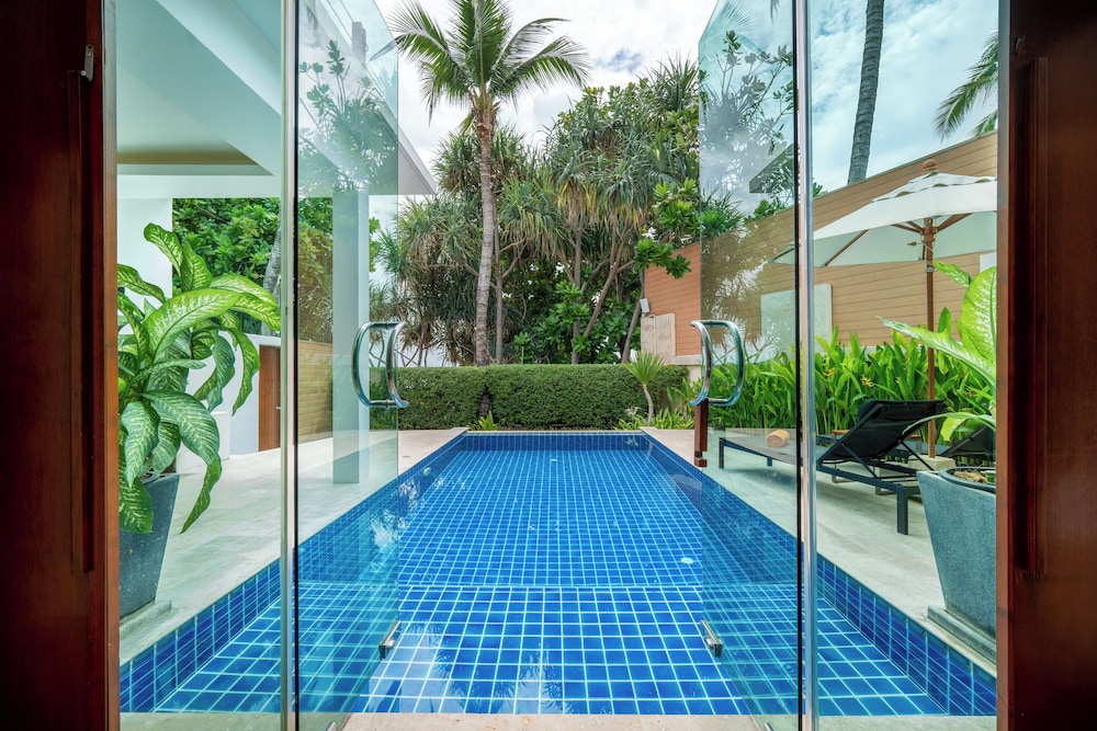 Beachfront Grand Pool Villa (1 Bed) - Photo 11