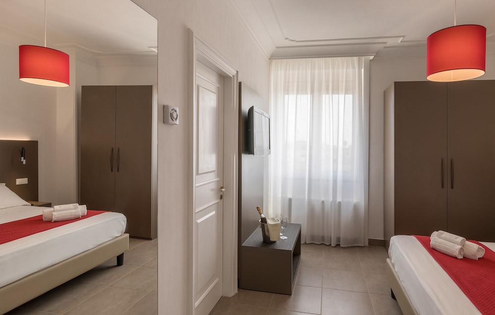 Standard Double Room Single Use - Photo 2