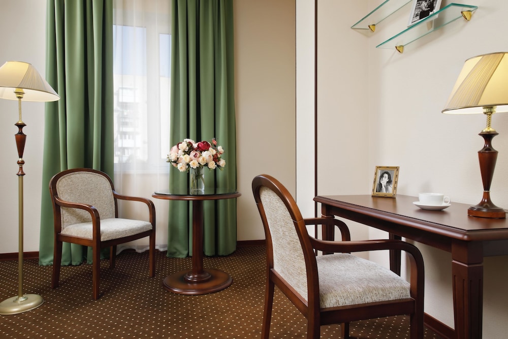 Standard Double or Twin Room photo 3