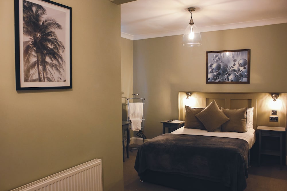 Triple Room, Ensuite photo 1
