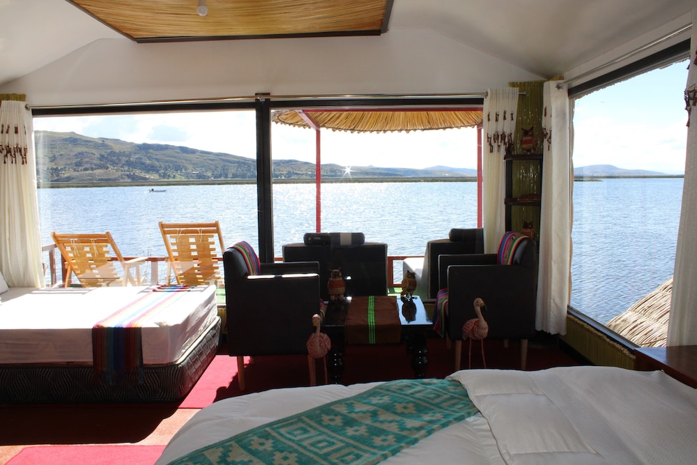 Deluxe Room, 1 King Bed photo 2