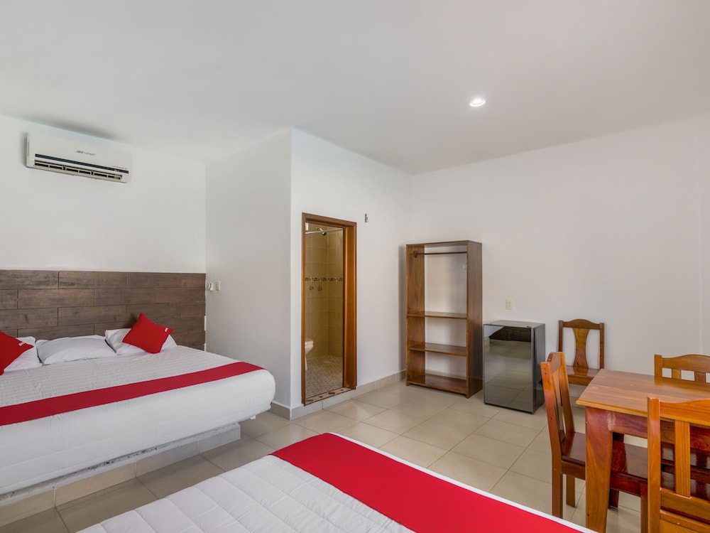 Standard Room, 2 Queen Beds - Photo 2
