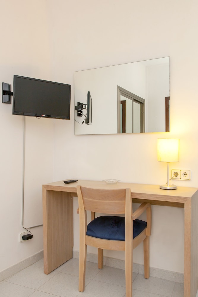 Single Room - Photo 1