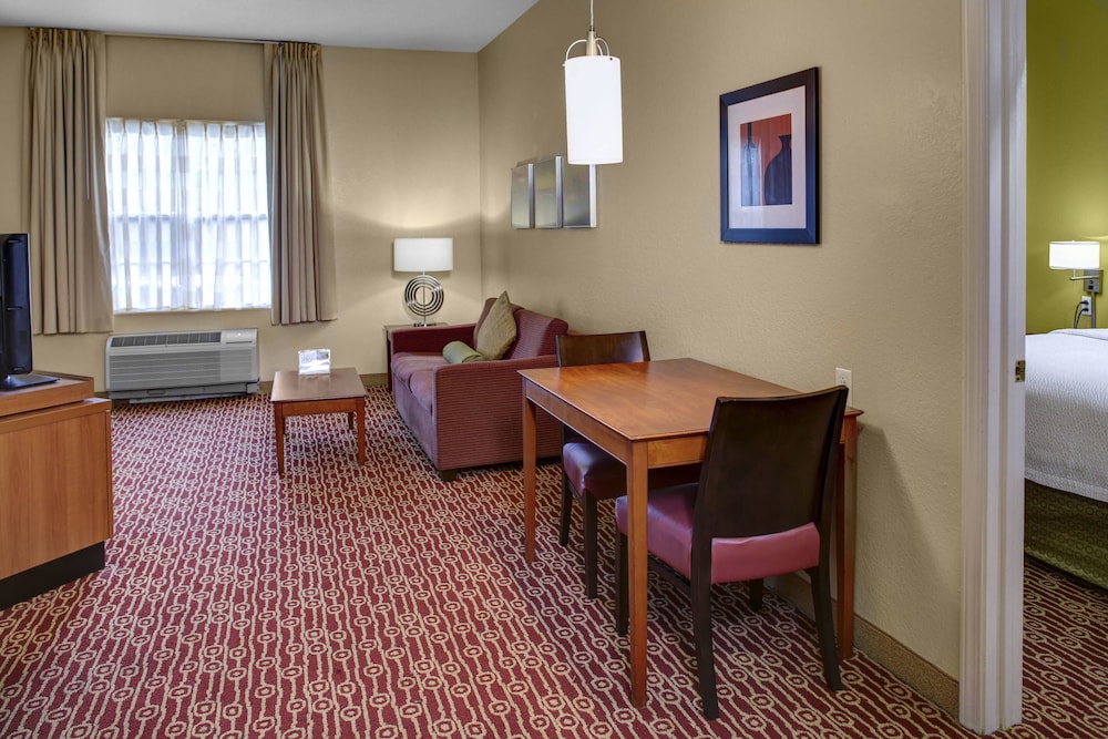 Suite, 1 Bedroom (Mobility/Hearing Accessible, Tub) photo 1