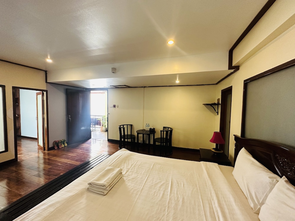 Deluxe Double Room - Photo 34