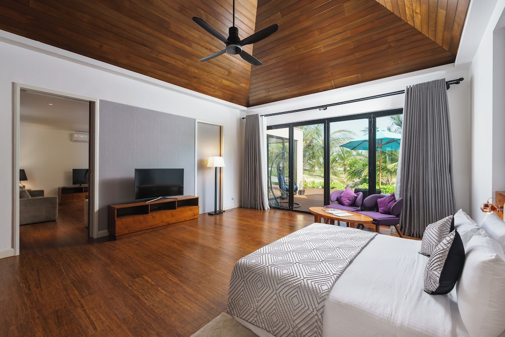 Executive Villa photo 3