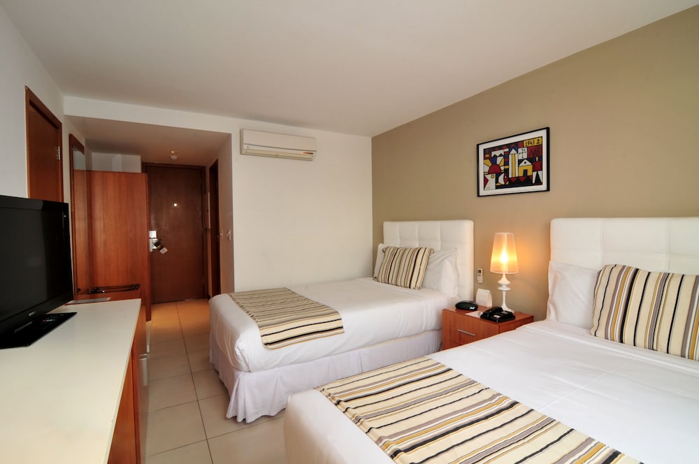 Deluxe Room, 2 Twin Beds, City View - Photo 2
