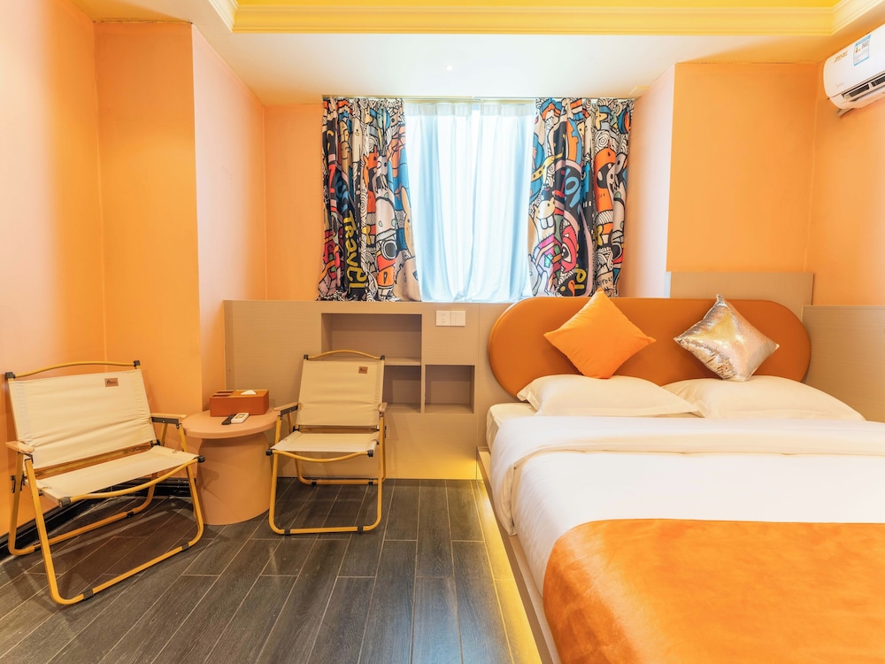 Classic Double Room, 1 Queen Bed, Refrigerator, City View
