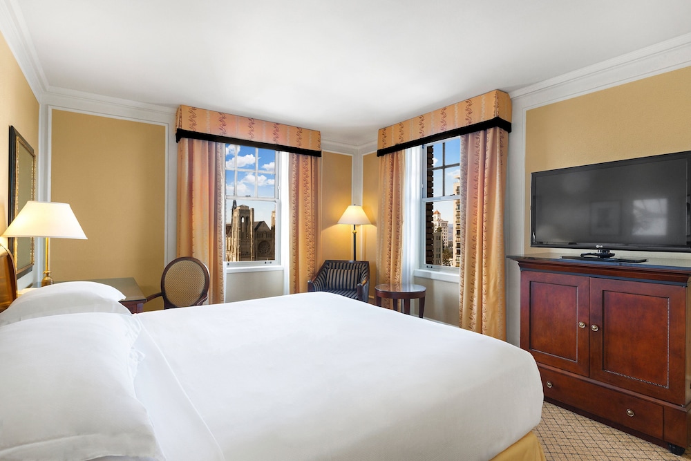 Classic Room, 1 King Bed, Hill View (Nob Hill Neighborhood Views) - Photo 6