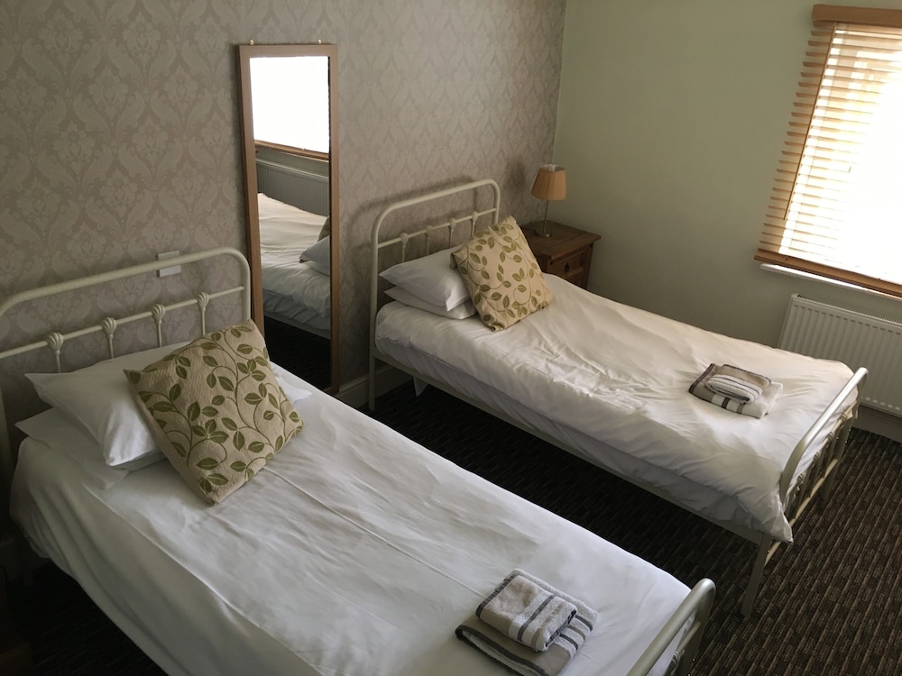 Twin Room, Ensuite photo 1