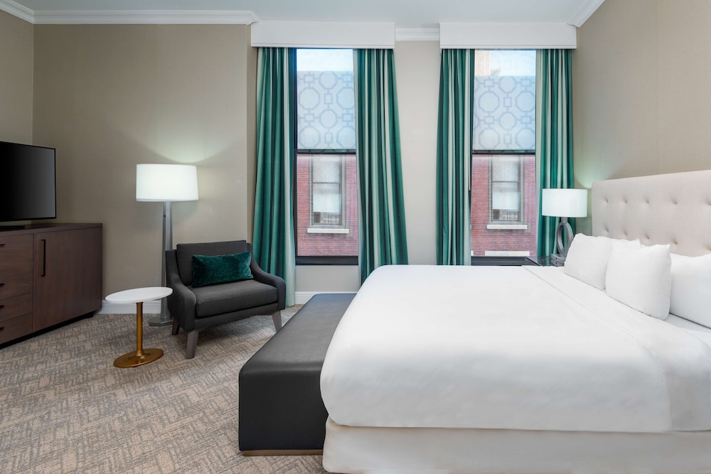 Presidential Suite, 1 King Bed, Non Smoking