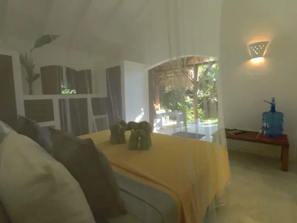 Luxury Tent, 1 King Bed, Non Smoking, Garden View photo 3