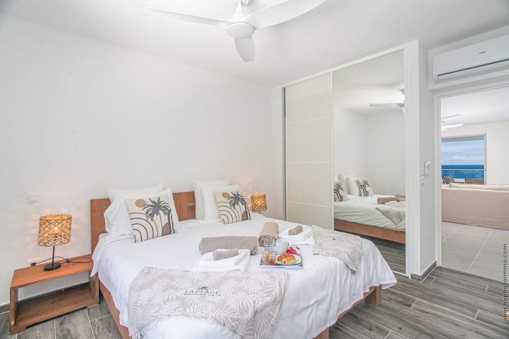 Superior Apartment, 2 Bedrooms, Private Pool, Beach View photo 2