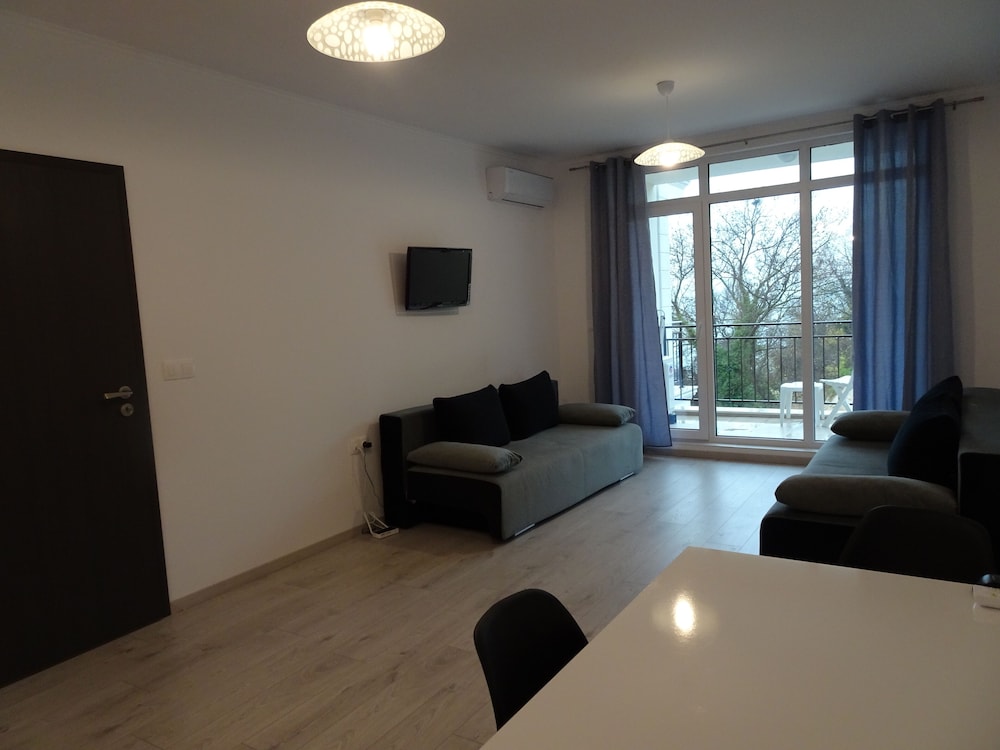 Apartment - Photo 10