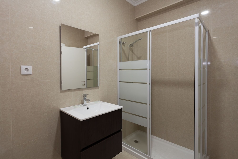 Deluxe Twin Room, Private Bathroom photo 3
