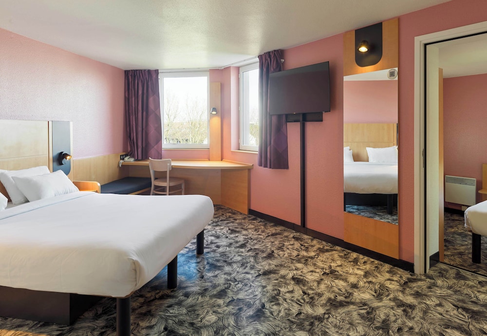 Classic Quadruple Room - Photo 1