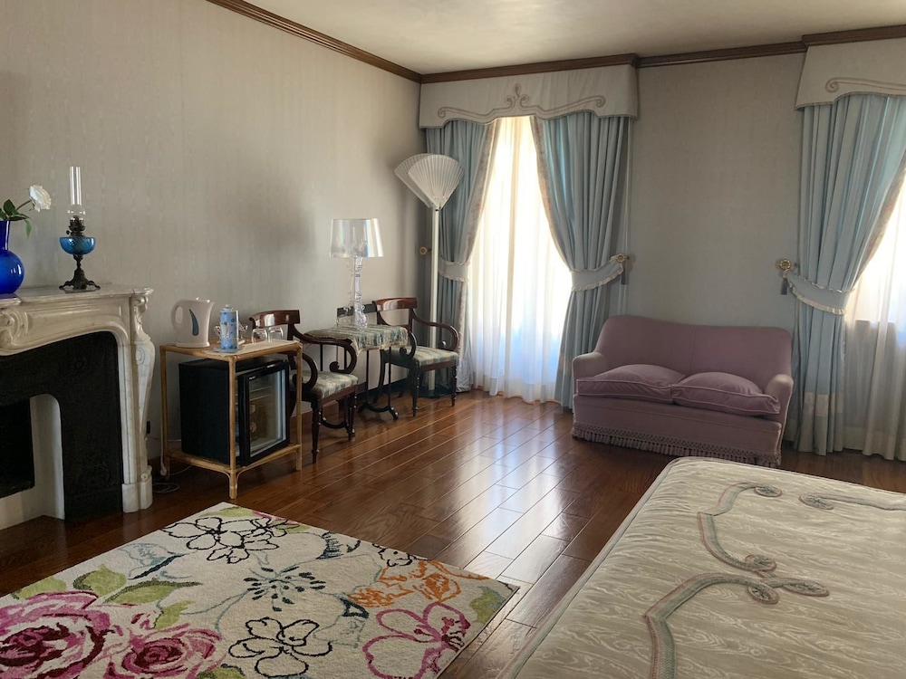 Deluxe Double Room photo 2