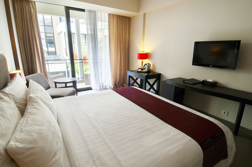 Deluxe Room - Photo 12