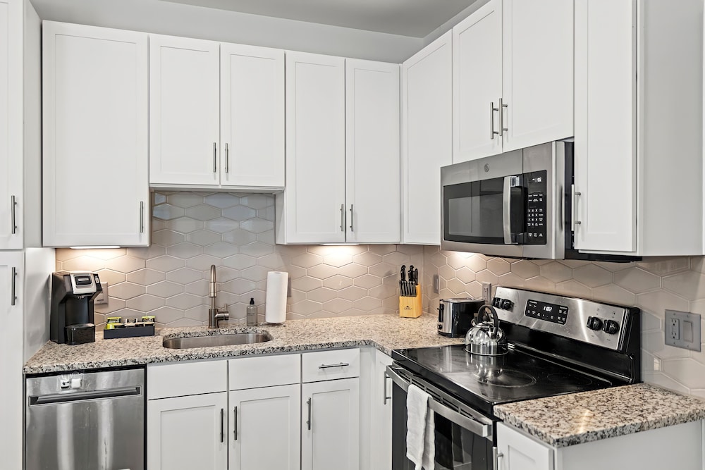 Premium Apartment, 2 Bedrooms - Photo 11