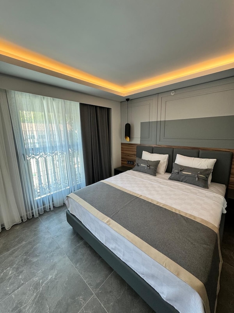 Standard Room, City View