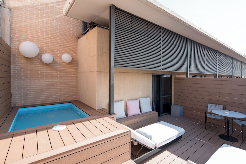 Deluxe Double Room Single Use, Terrace (Private Pool)