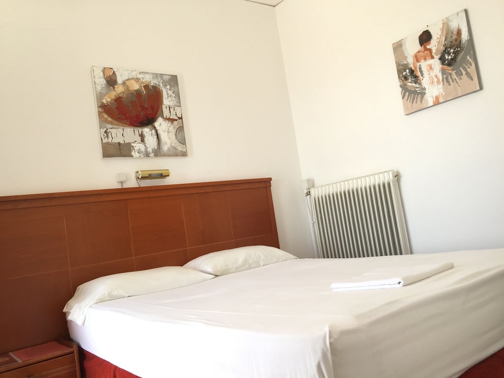 Standard Room, 1 Double Bed photo 3