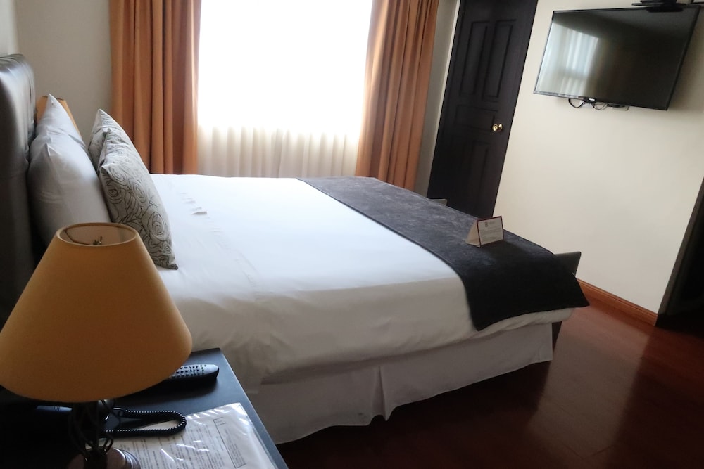 Hotel Embassy — photo 90