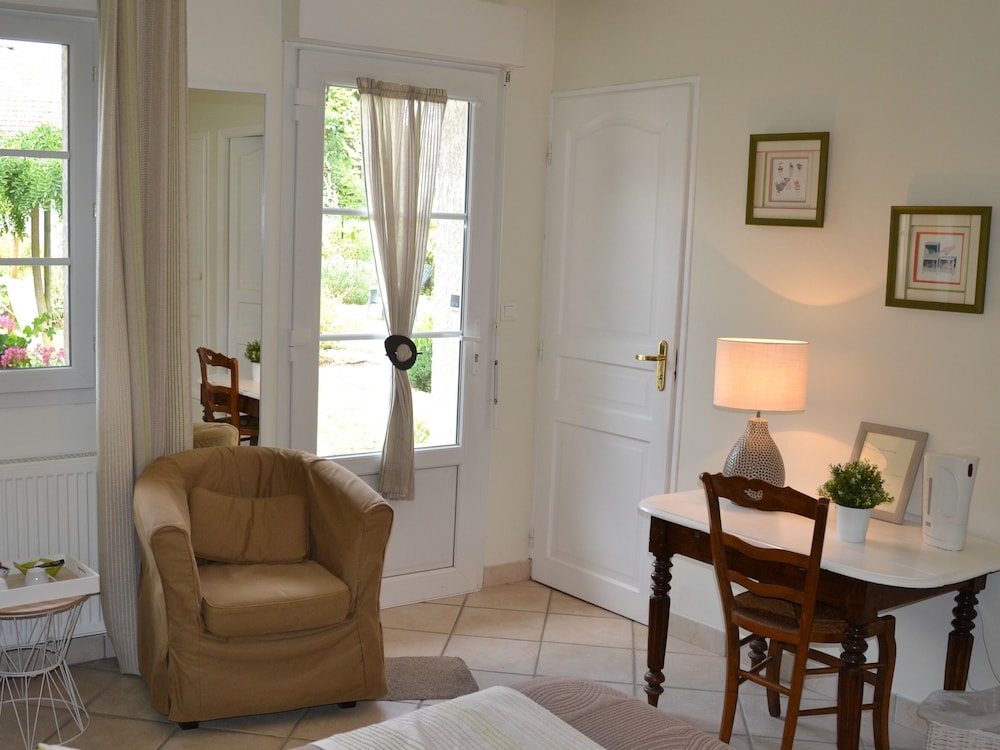 Double Room, Private Bathroom, Garden View photo 3