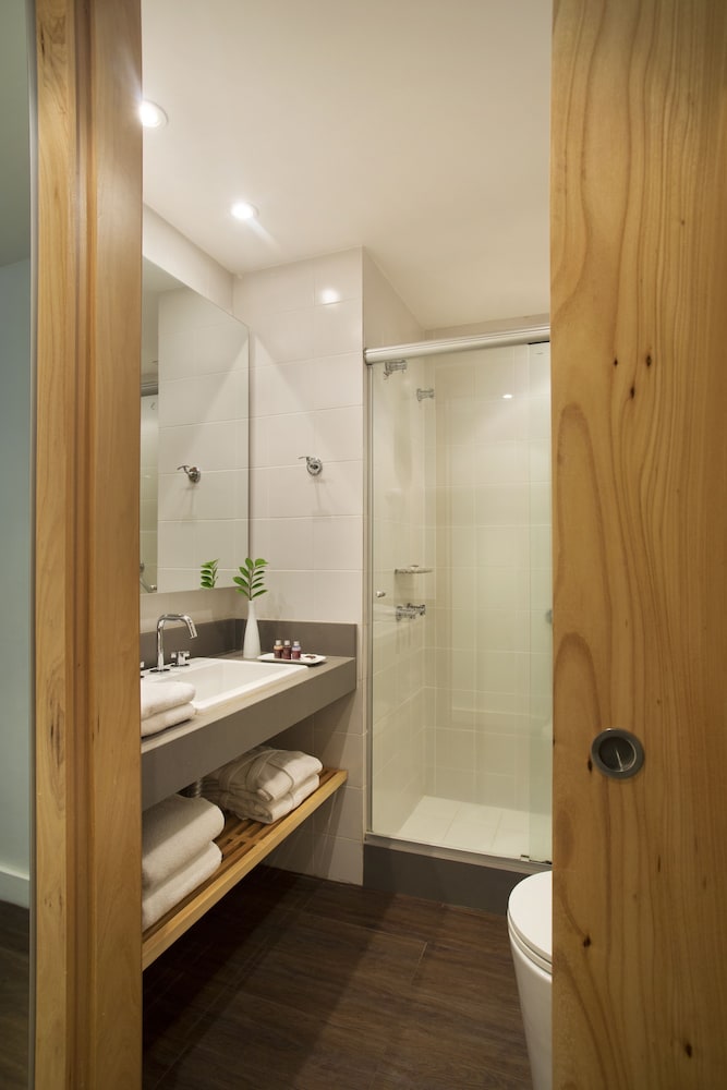 Standard Room, Courtyard View - Photo 6