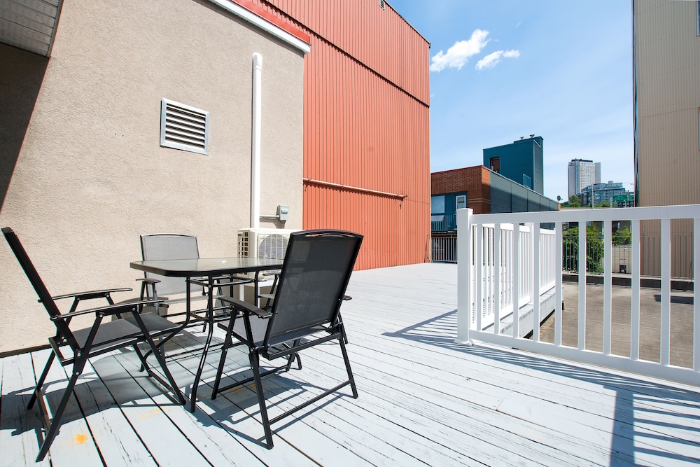 Apartment, 2 Bedrooms, Patio (SR301)