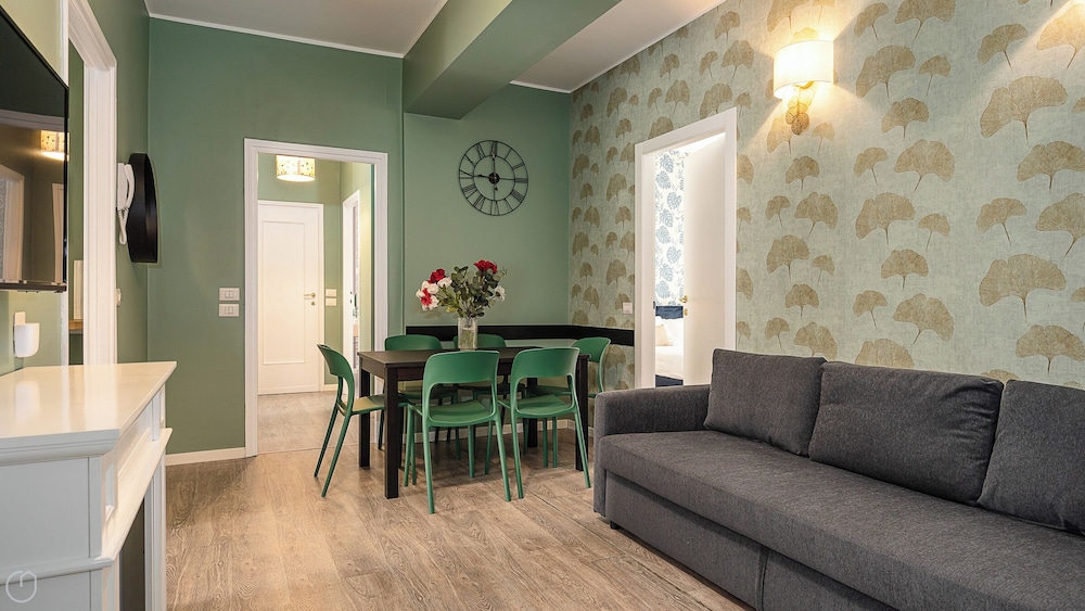 Classic Apartment, 3 Bedrooms (4 Bedrooms)