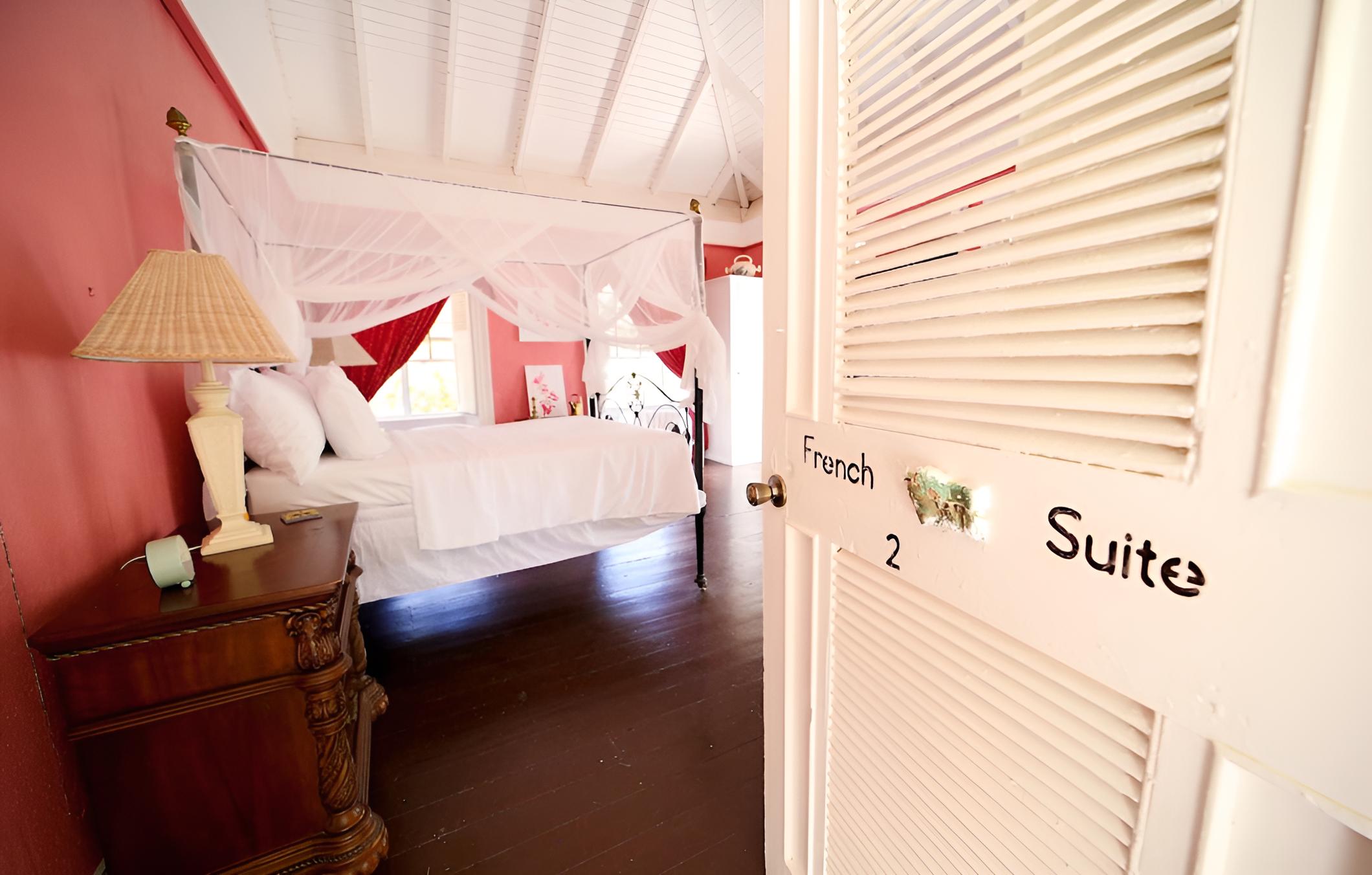 Suite, 1 Queen Bed (French) photo 1