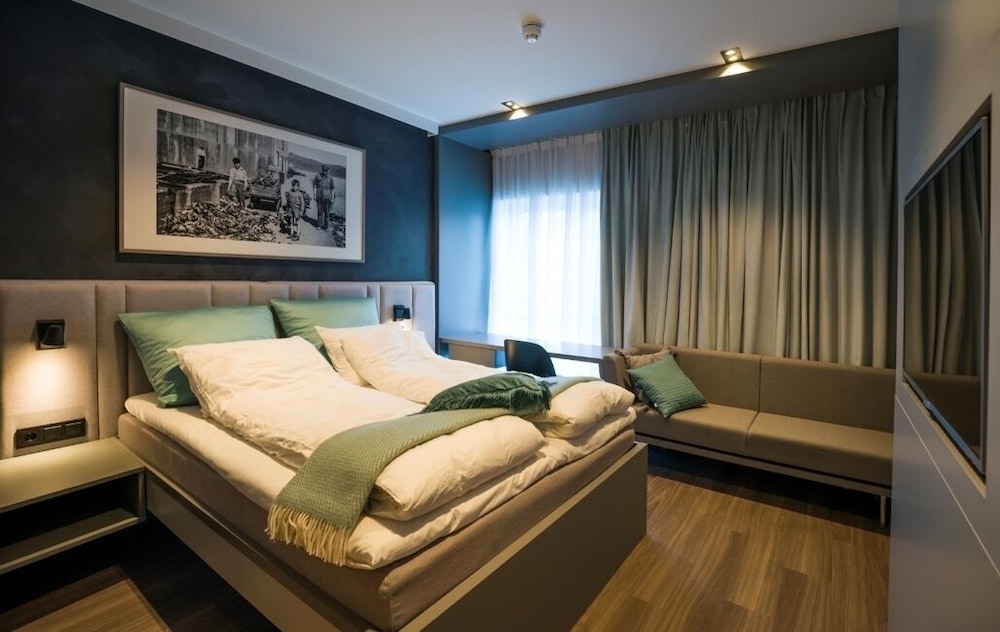 Superior Room, 1 Queen Bed, Oceanfront photo 1