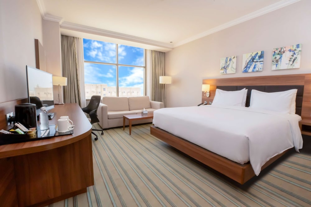 Family Room, 1 King Bed with Sofa bed