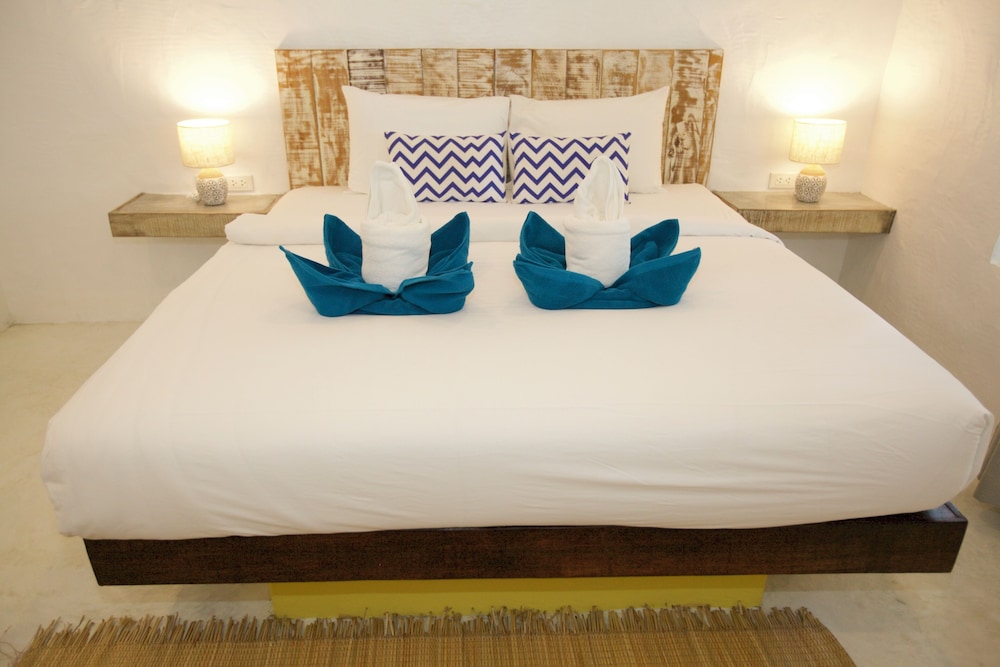 Deluxe Cottage - Photo 2
