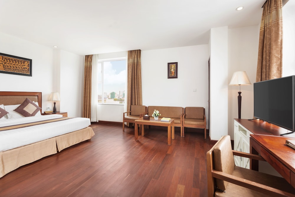 Junior Suite, 1 Double Bed, City View photo 3