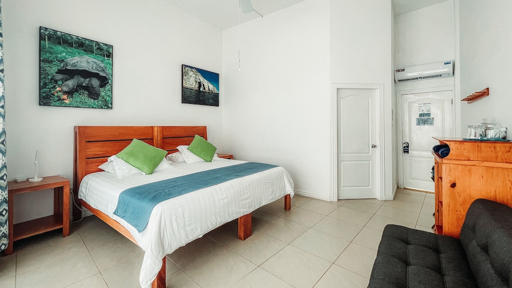 Double or Twin Room, Pool View photo 2