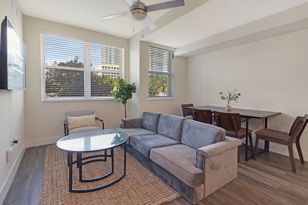 Townhome, 1 Bedroom (1003) photo 1