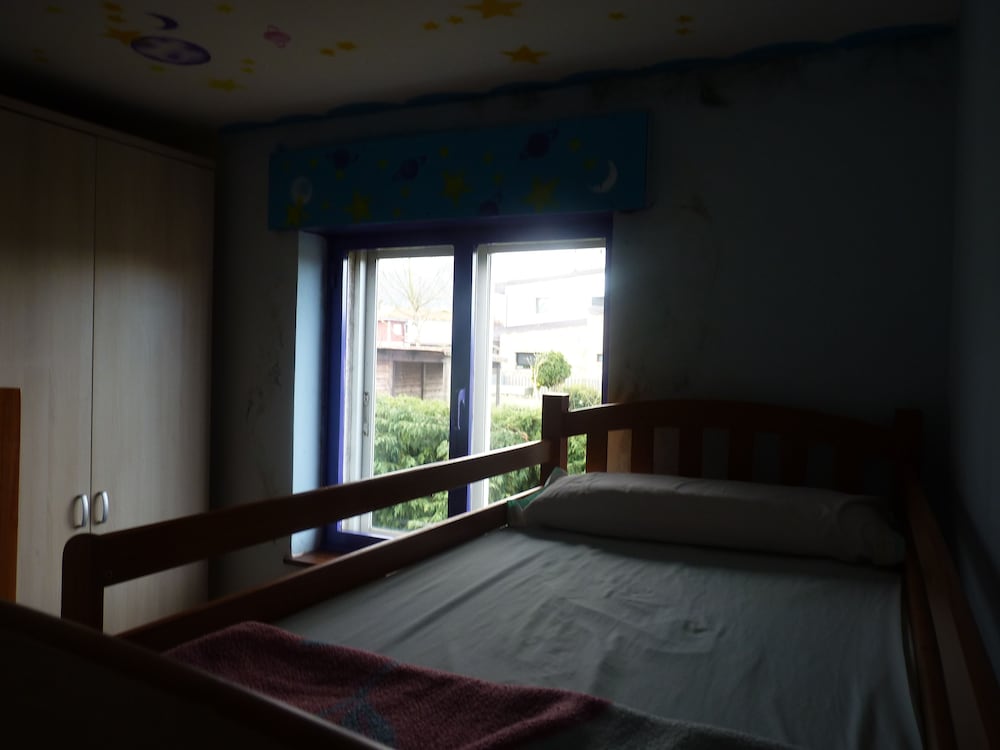Shared Dormitory, Mixed Dorm, Shared Bathroom (Room With 4 Beds)