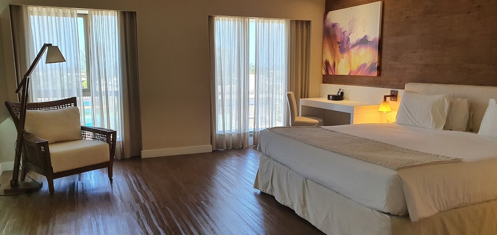 Luxury Queen Bed