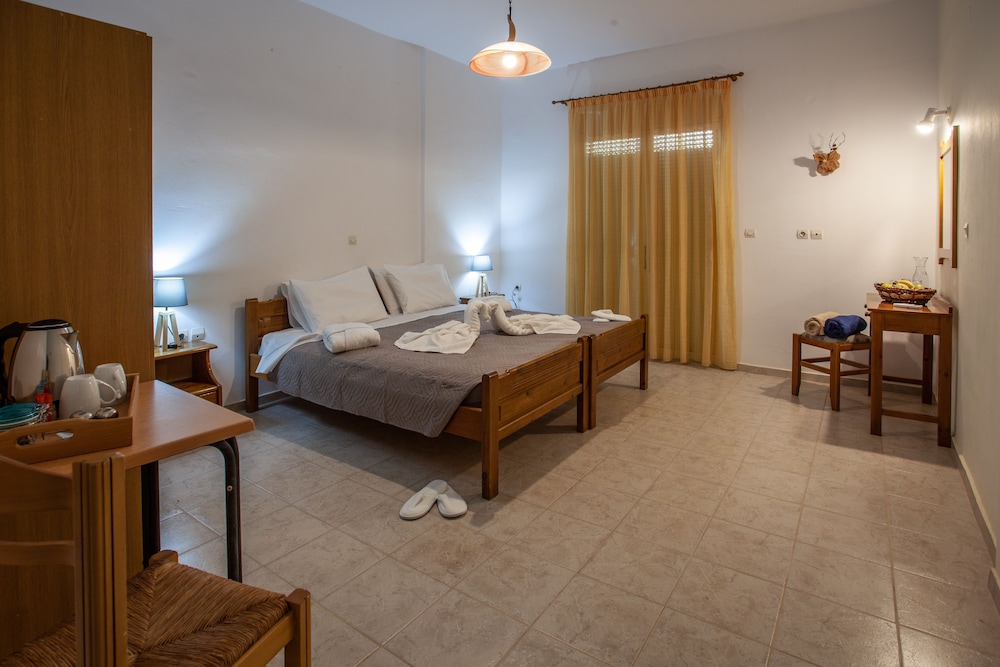 Economy Double Or Twin Room photo 1