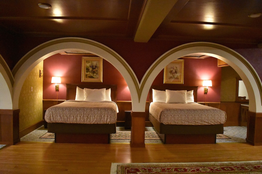 Family Quadruple Room photo 2