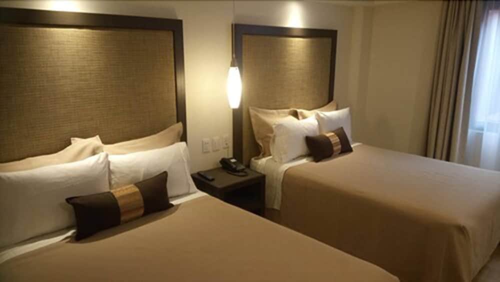 Guest Room Two Beds - Catedral Tower photo 2